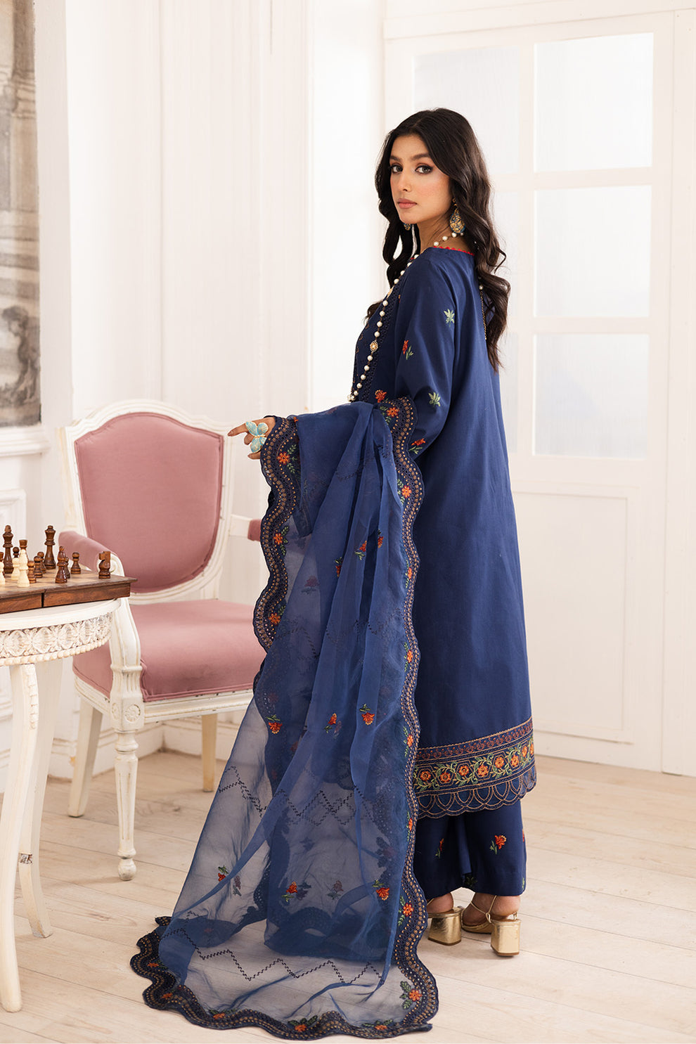 Maryum N Maria | Mira Luxury Lawn | PARESTOO - FS50109 S Navy Lawn