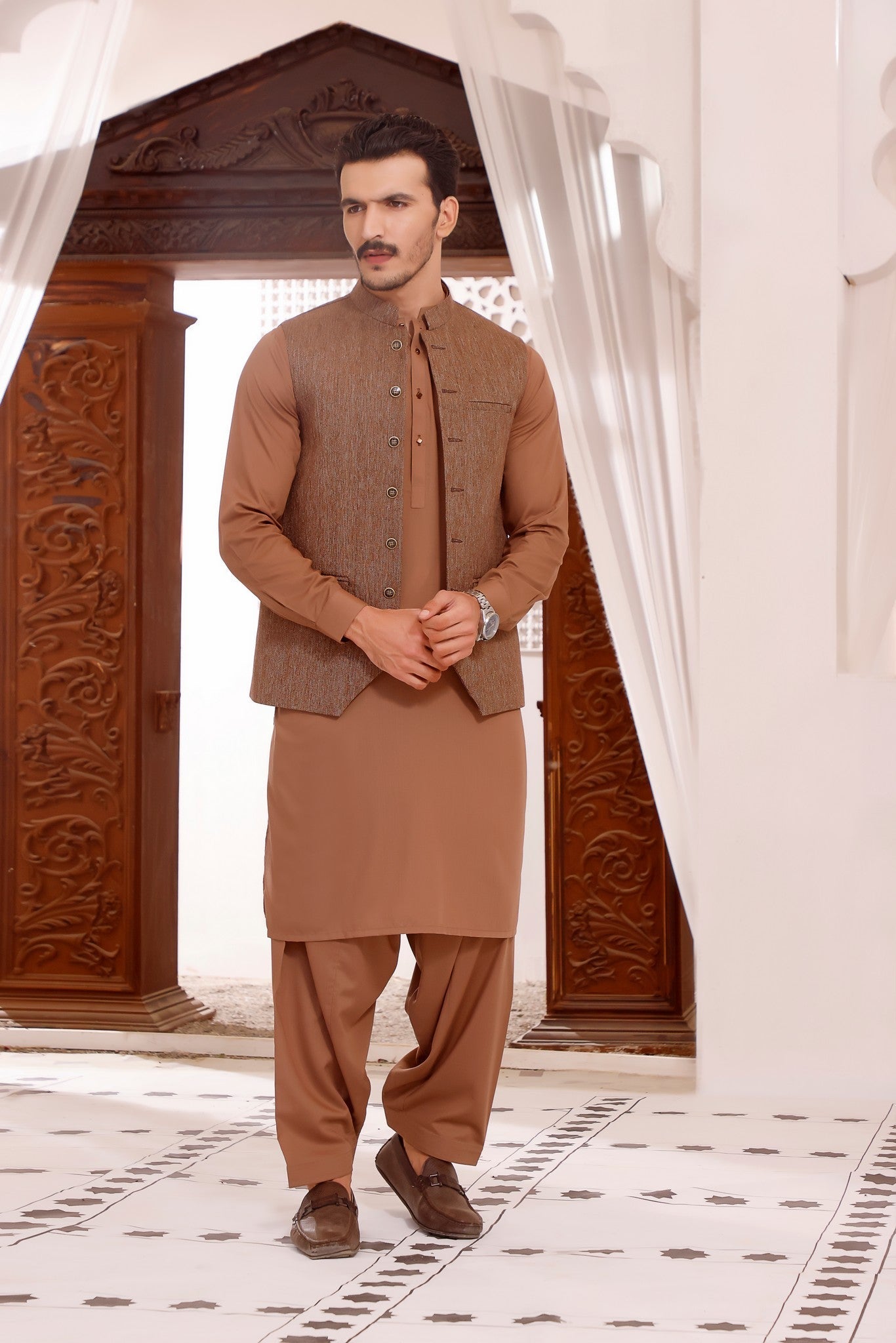 TGM | Men Fancy Wedding | Feather Brown (3 Piece) Large