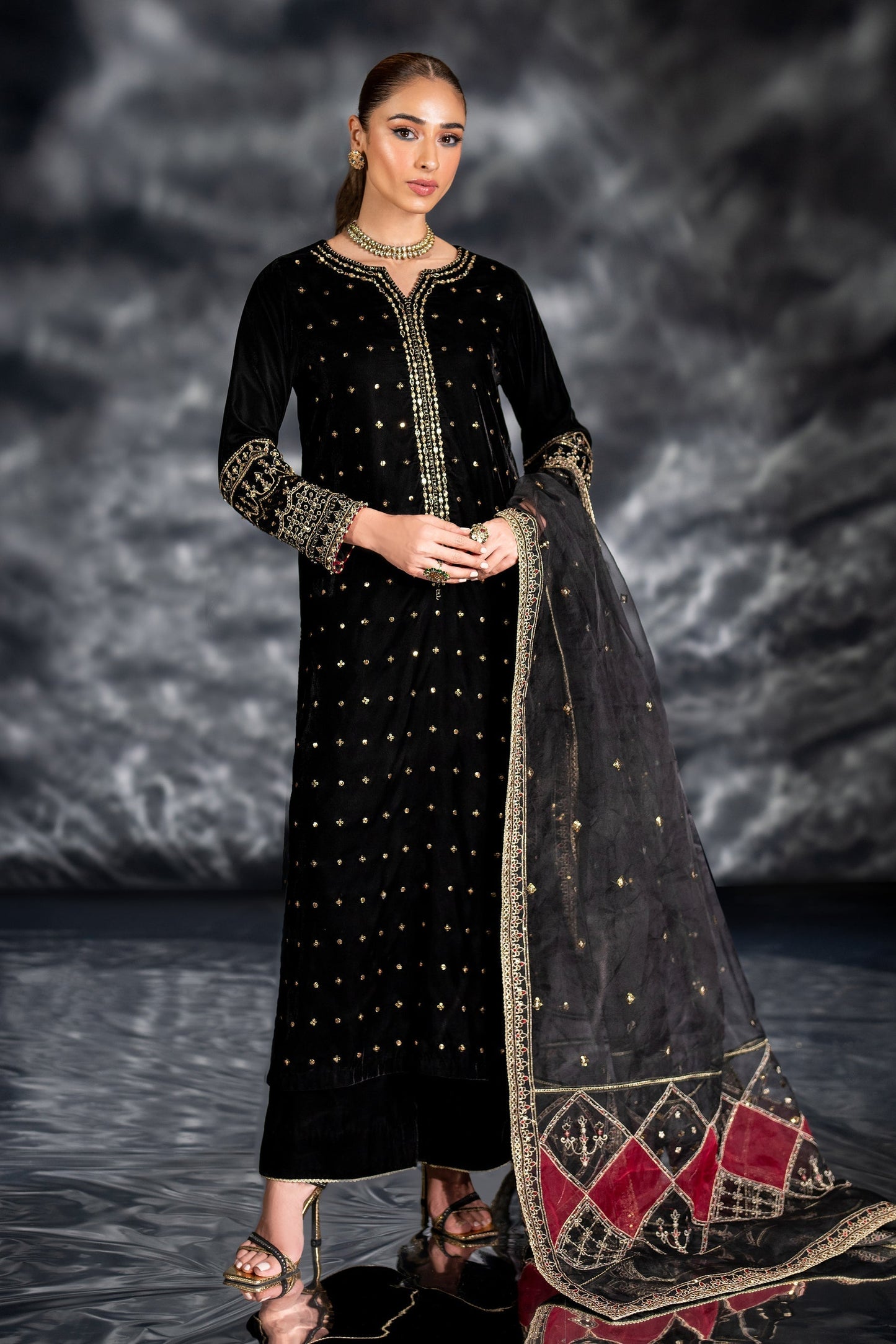 Naqshi | Makhmal 24 | ZUNI