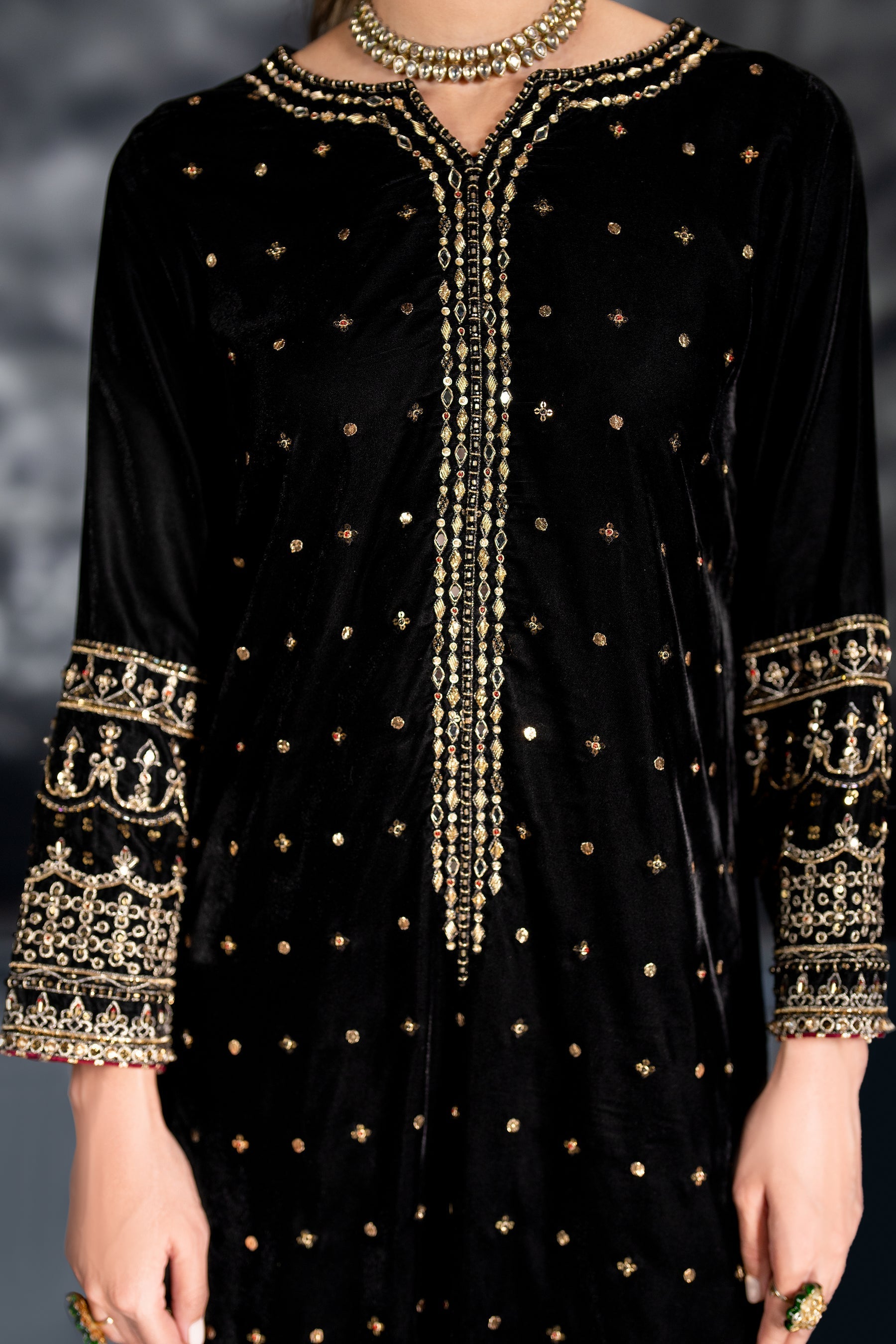 Naqshi | Makhmal 24 | ZUNI M Black Velvet