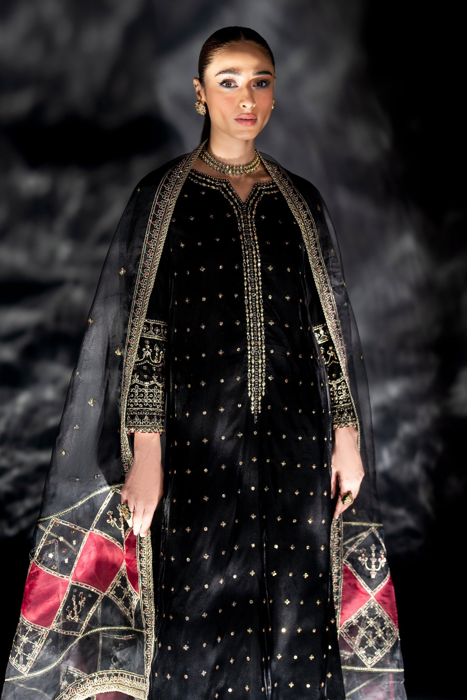 Naqshi | Makhmal 24 | ZUNI XL Black Velvet