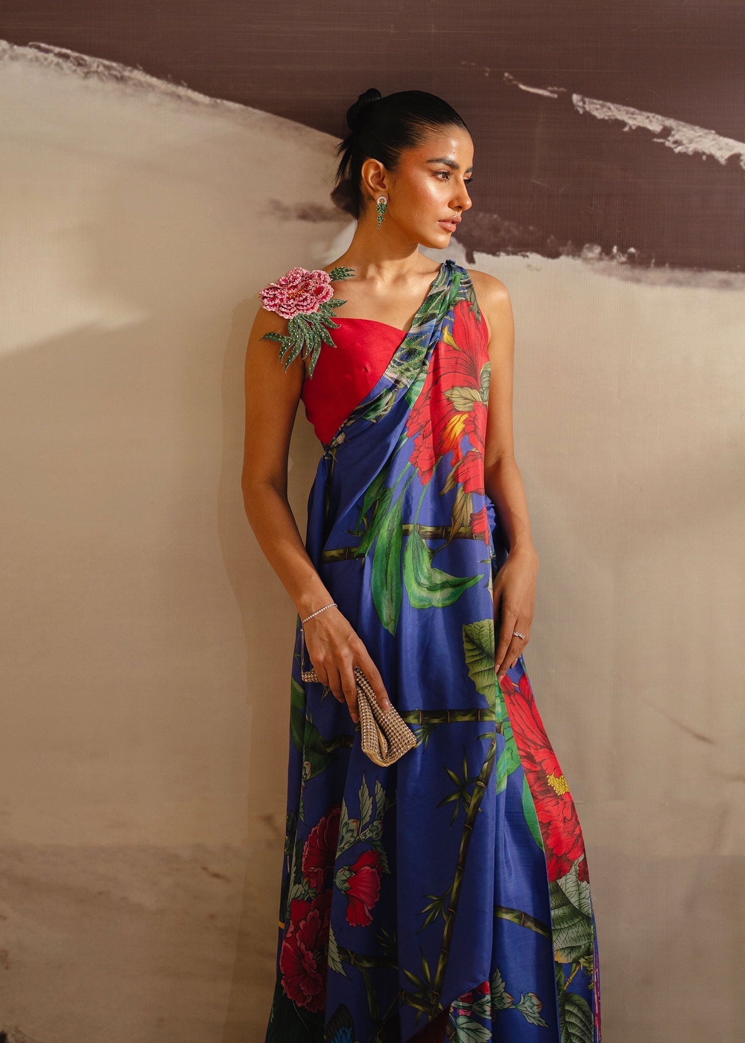 Mahgul | Eye of Cemal | Bold Breeze M Red Korean Raw Silk