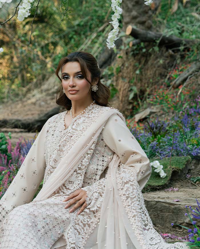 Zevk | Flora Festive Lawn | ASEEL L Off White Lawn