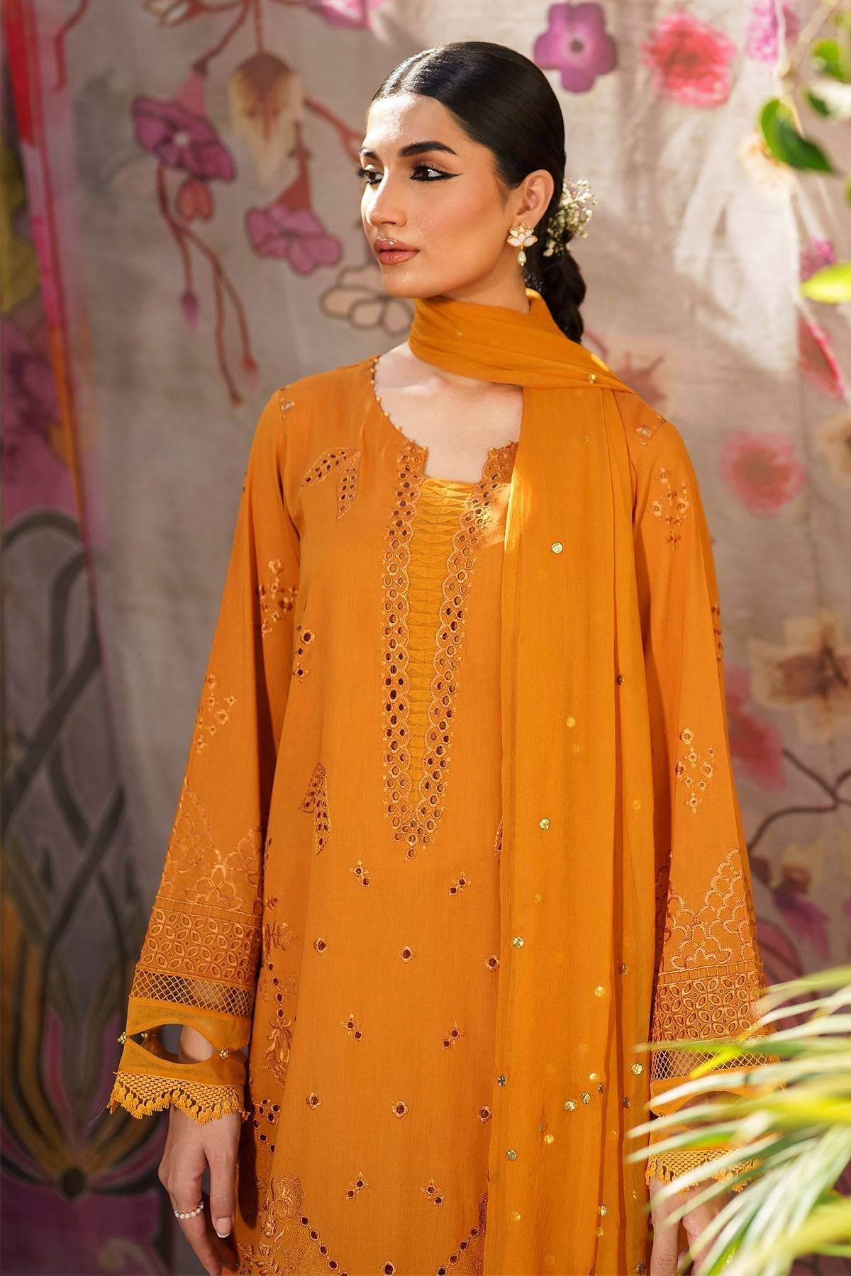 Nureh | Bazaar Lawn | NS-138 - Pakistani Designer Dress - by Nureh | Type: Luxury - 100% Original at Saira Sultan