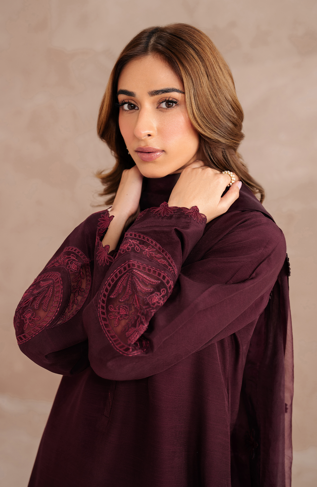 Seran | Eid Luxe Pret 25 | ARLEEN L Burgundy Raw Silk