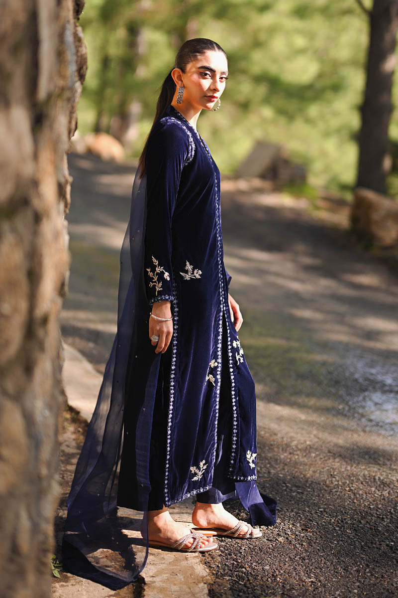 Hue Pret | Farasha Luxury Winter | Meliha L Navy Blue Pure Velvet