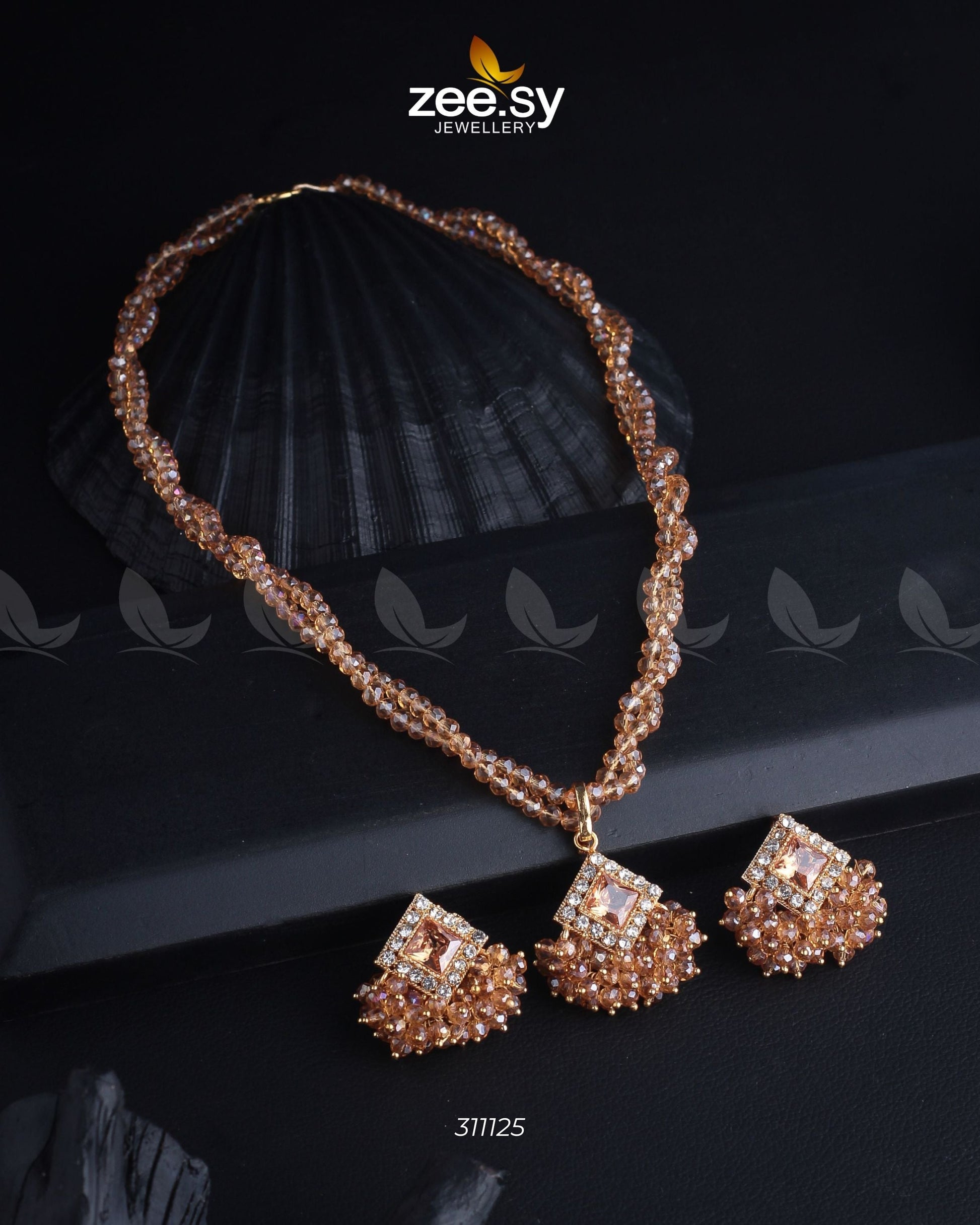 Pendant Necklace Golden Champagne