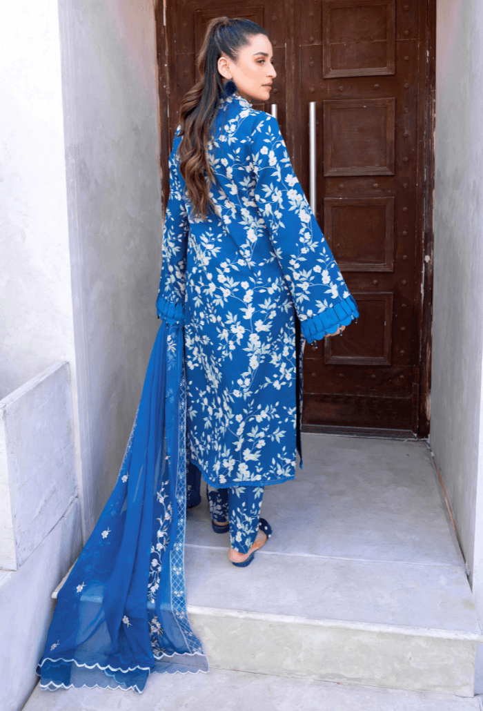 Humdum | Gardenia Lawn 24 | PLG 3 - D09 - Pakistani Designer Dress - by HumDum | Type: Luxury - 100% Original at Saira Sultan