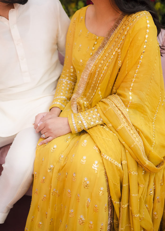 Allure | Mayal Formals | IZNA HAMZA - Pakistani Designer Dress - by Allure | Type: Formal - 100% Original at Saira Sultan