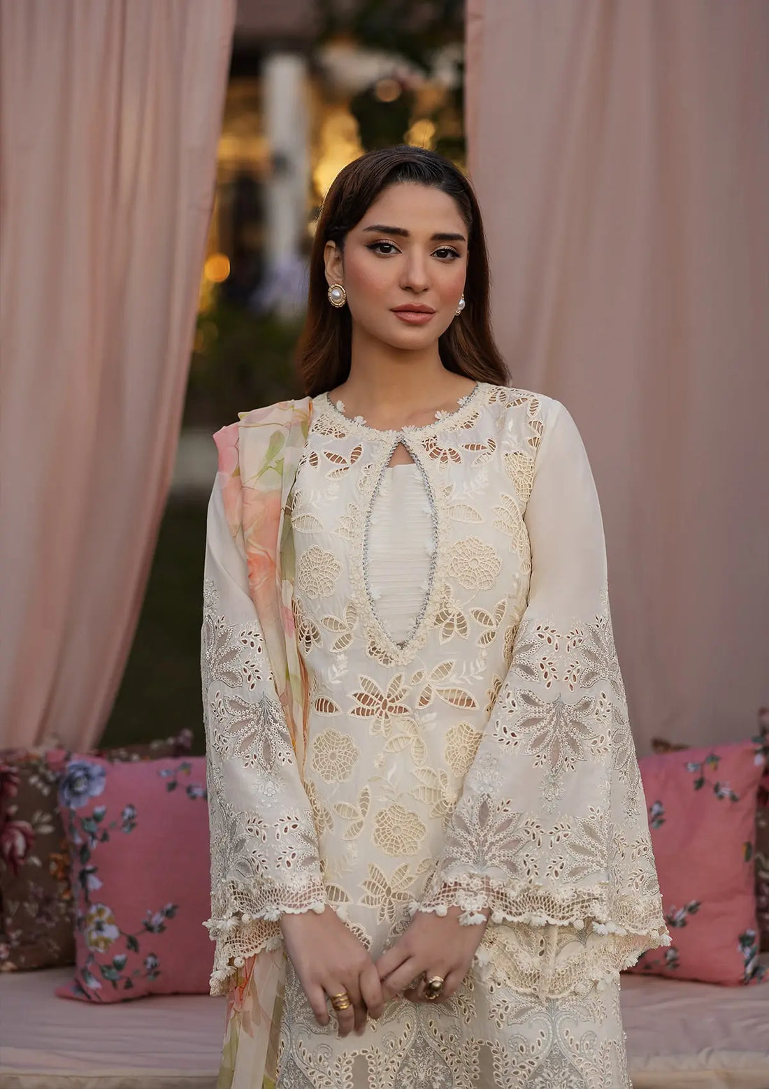 Kahf Premium | Luxury Lawn 25 | KLR-07 Miriam M Off White Lawn