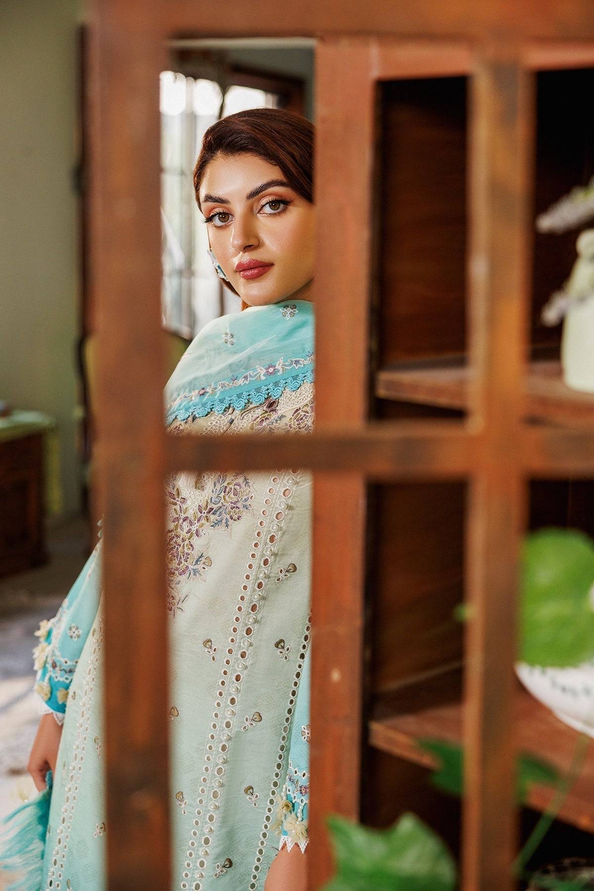 Alizeh | Maahi Vol 2 | AF-EPL-7016-ZARI - Pakistani Designer Dress - by Alizeh | Type: Luxury - 100% Original at Saira Sultan