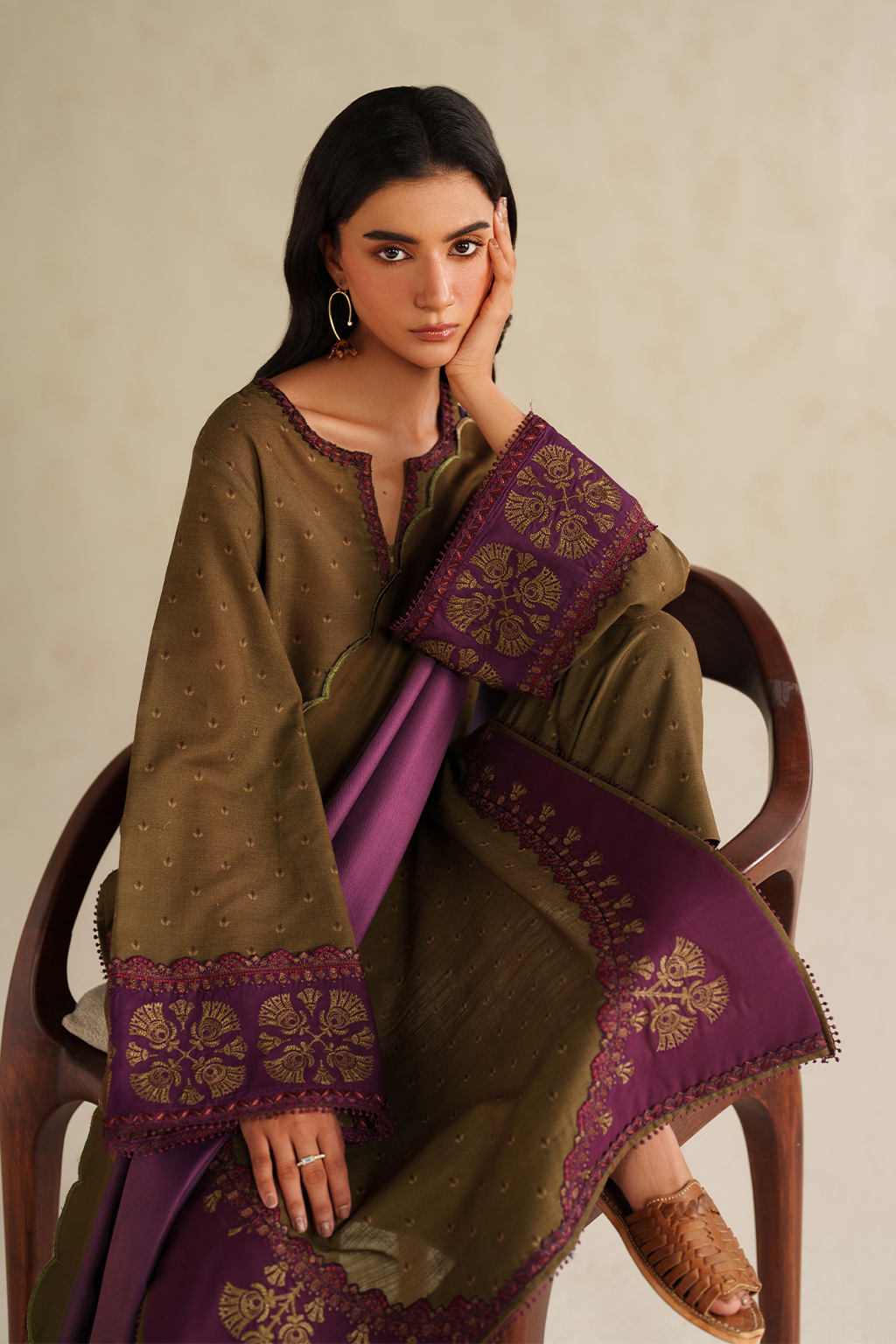 Iznik | Winter Chapter 25 | UE-573 Printed Khaddar by Iznik - Designer Dress - Type : Ladies Clothes - Available at Saira Sultan - 100% Original 