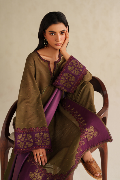 Iznik | Winter Chapter 25 | UE-573 Printed Khaddar by Iznik - Designer Dress - Type : Ladies Clothes - Available at Saira Sultan - 100% Original 