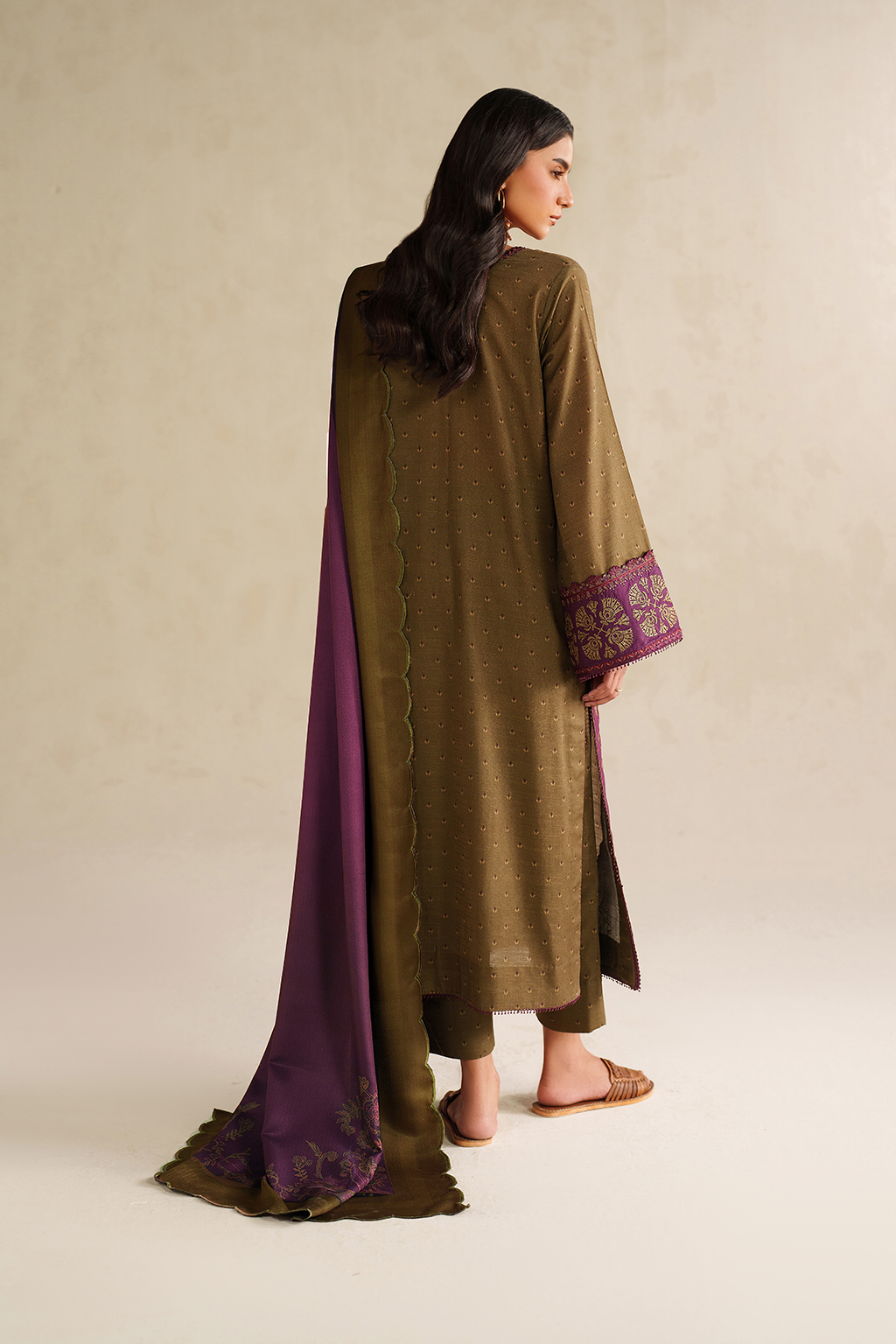 Iznik | Winter Chapter 25 | UE-573 Printed Khaddar by Iznik - Designer Dress - Type : Ladies Clothes - Available at Saira Sultan - 100% Original 