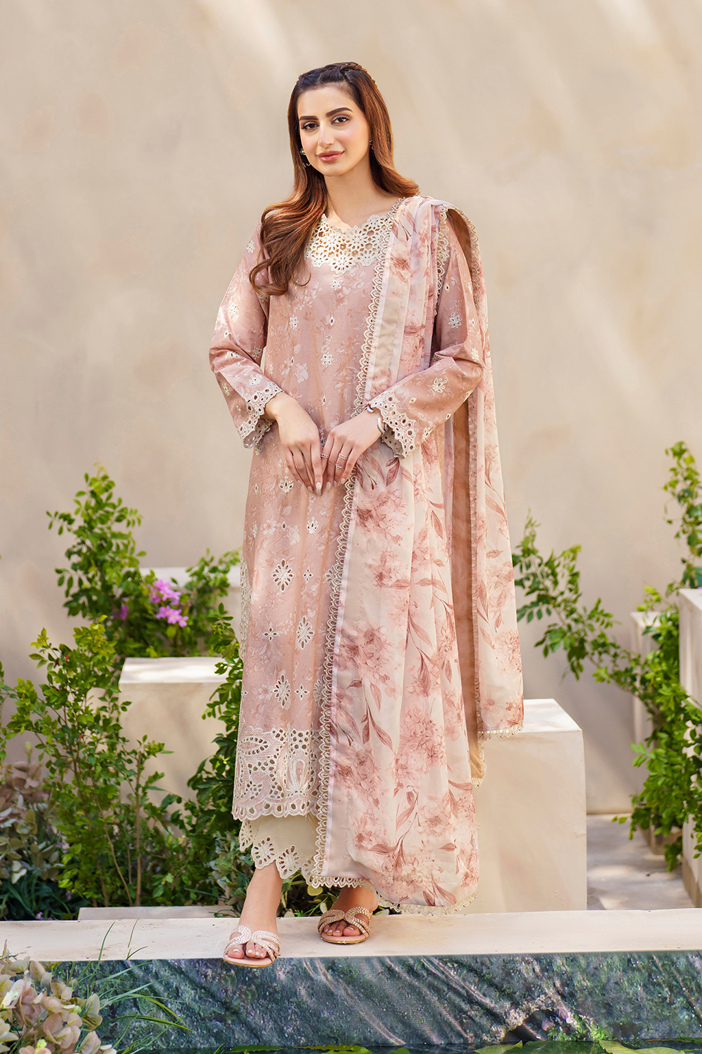 Iznik | Festive lawn 24 | SFL-11 - Pakistani Designer Dress - by Iznik | Type: Luxury - 100% Original at Saira Sultan