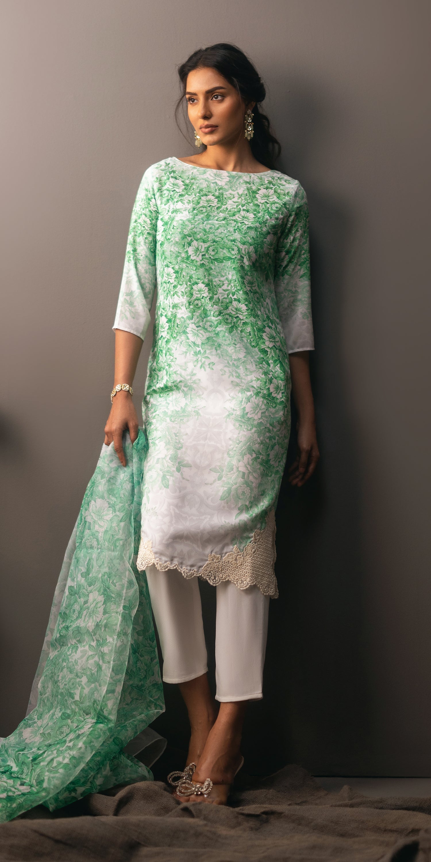 Erum Khan | Beyond Basic | CLASSIC CHARM - Pakistani Designer Dress - by Erum Khan | Type: Ladies Clothes - 100% Original at Saira Sultan
