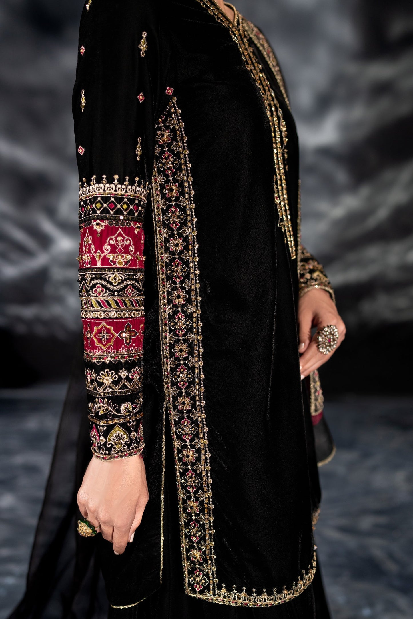 Naqshi | Makhmal 24 | ADHAN XL Black Velvet