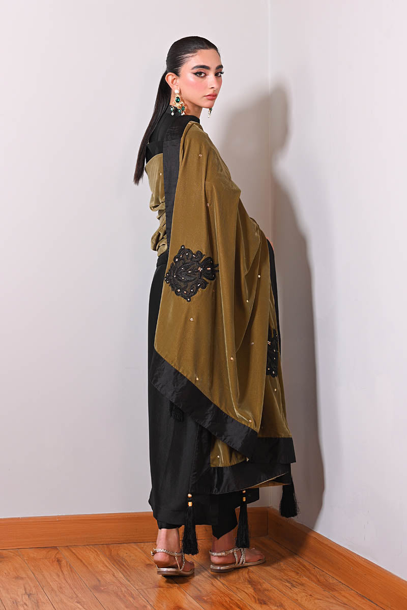 Hue Pret | Farasha Luxury Winter | Nisha L Black Velvet