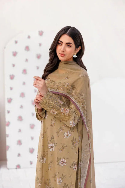 Farasha | Printed Essentials | DARLENE - Pakistani Designer Dress - by Farasha | Type: Luxury - 100% Original at Saira Sultan