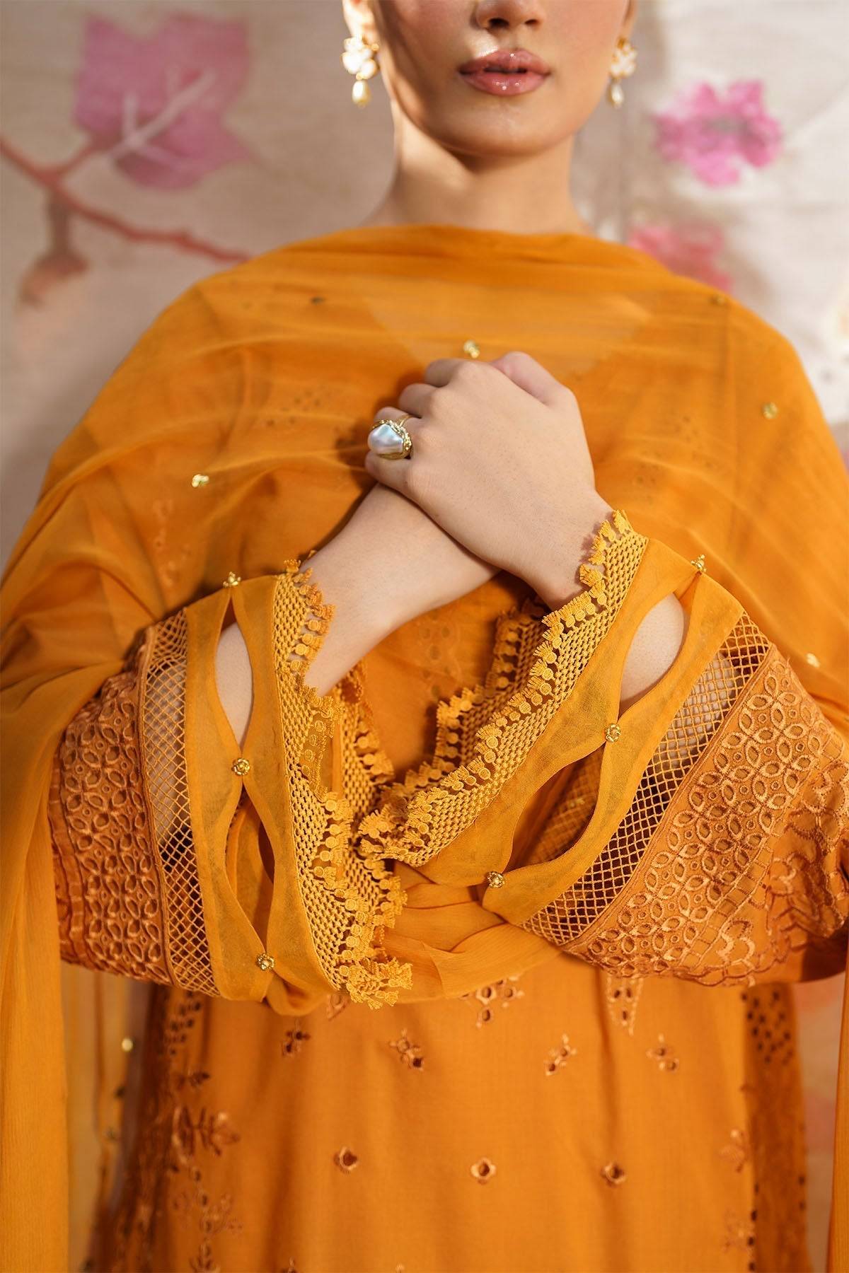 Nureh | Bazaar Lawn | NS-138 - Pakistani Designer Dress - by Nureh | Type: Luxury - 100% Original at Saira Sultan