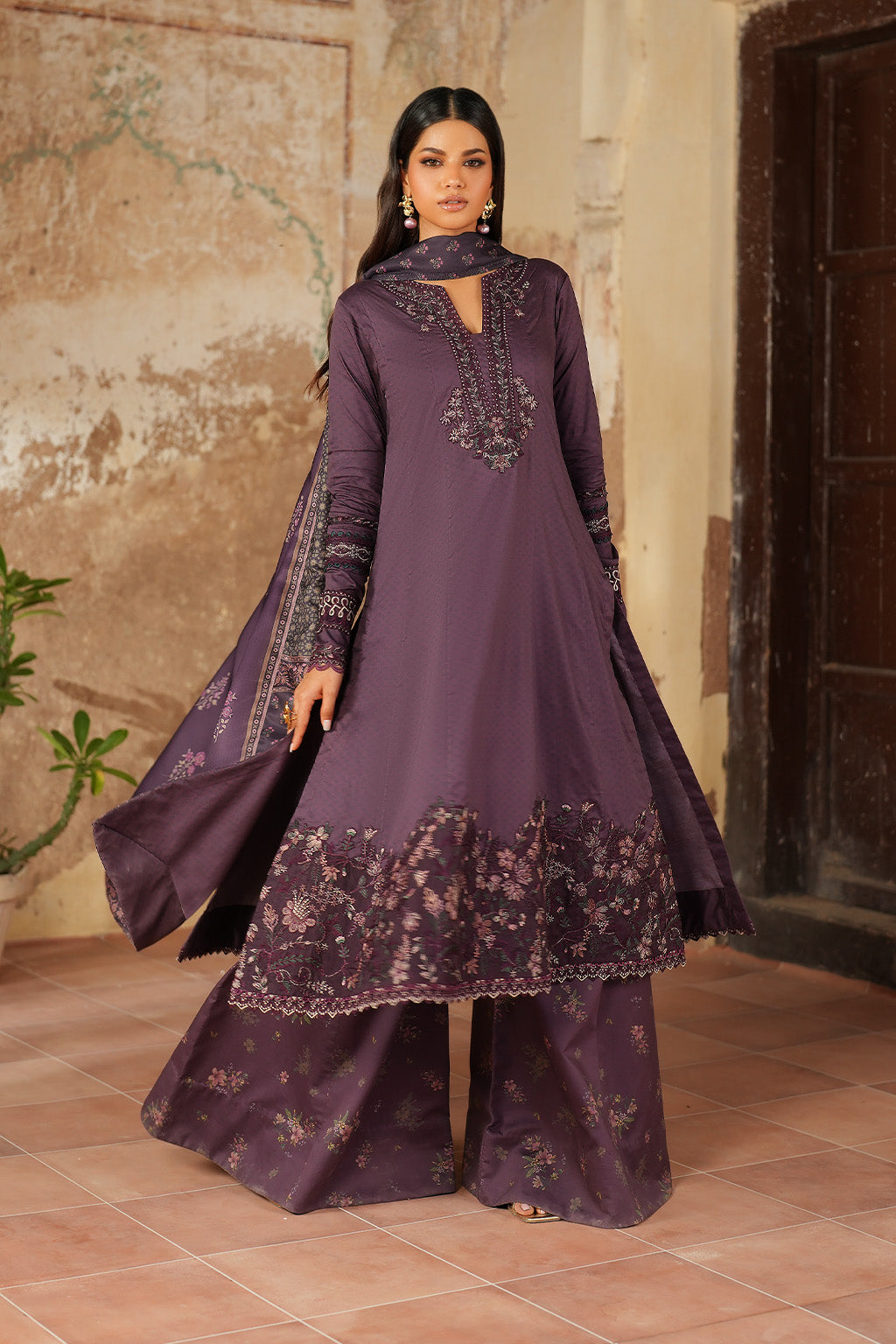Iznik | Winter 25 | IPF-11 - Pakistani Designer Dress - by Iznik - Type : Ladies Clothes - 100% Original at Saira Sultan