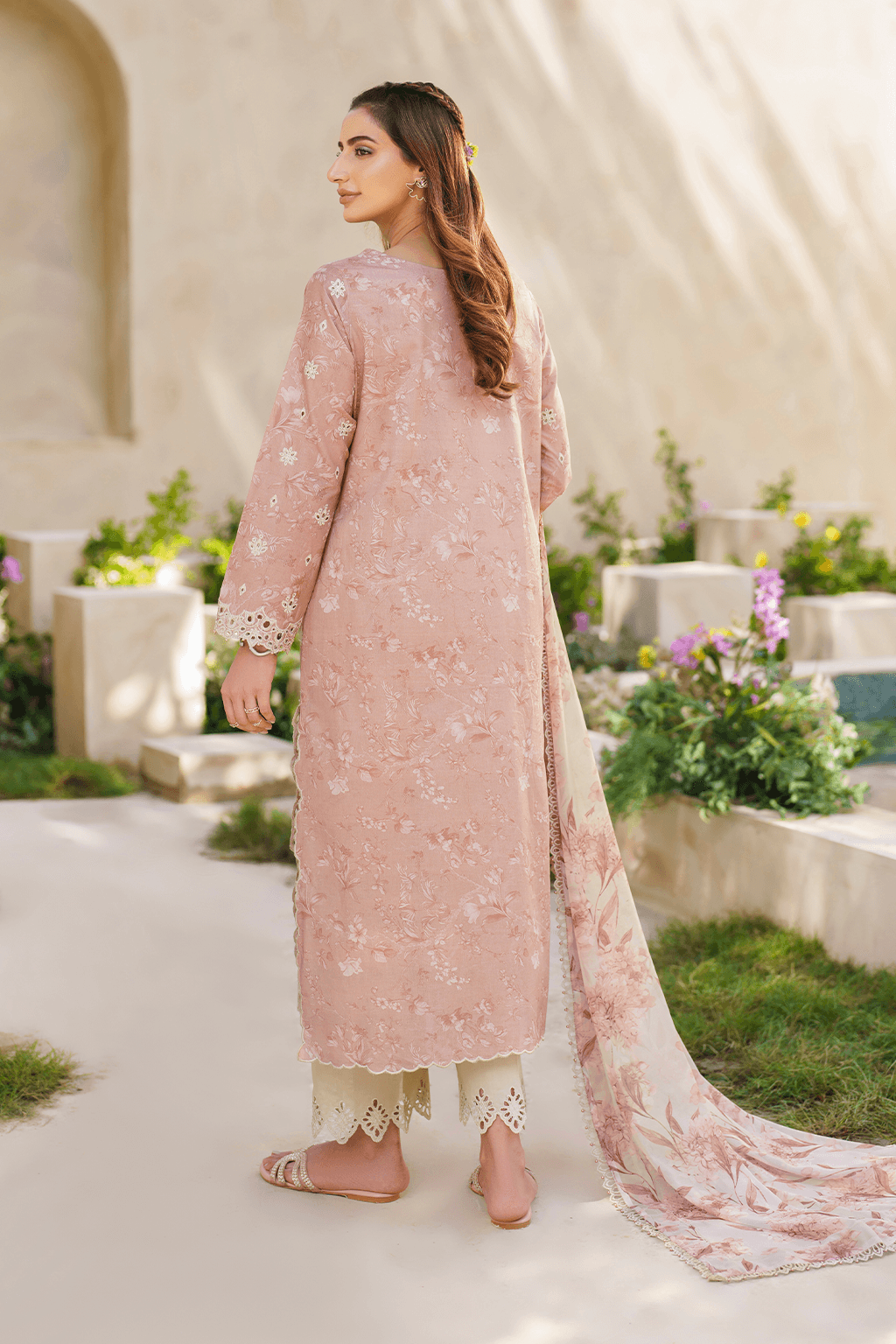 Iznik | Festive lawn 24 | SFL-11 - Pakistani Designer Dress - by Iznik | Type: Luxury - 100% Original at Saira Sultan