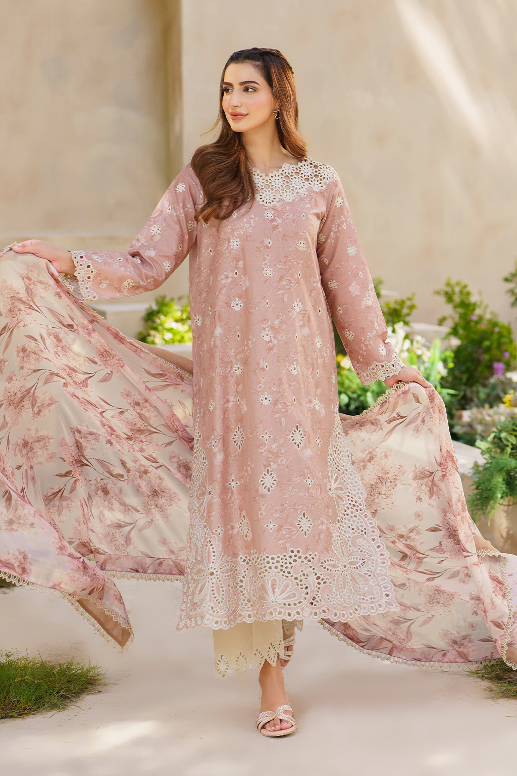 Iznik | Festive lawn 24 | SFL-11 - Pakistani Designer Dress - by Iznik | Type: Luxury - 100% Original at Saira Sultan