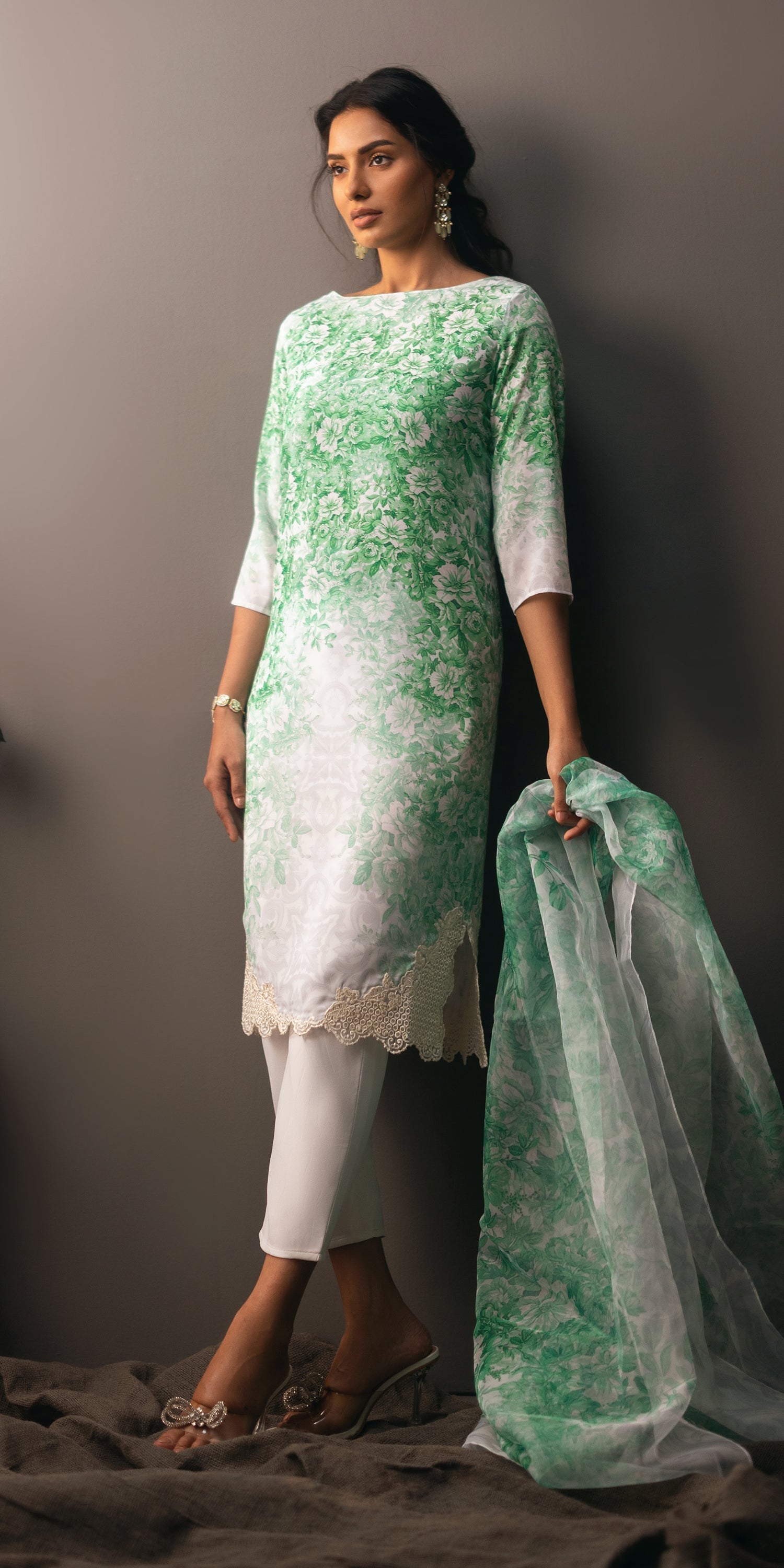Erum Khan | Beyond Basic | CLASSIC CHARM - Pakistani Designer Dress - by Erum Khan | Type: Ladies Clothes - 100% Original at Saira Sultan