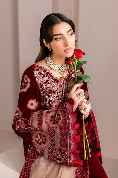 Alizeh | Makhmal Luxury Velvet Edit | Velzari by Alizeh - Designer Dress  - Type : Ladies Clothes - Available at Saira Sultan - 100% Original 