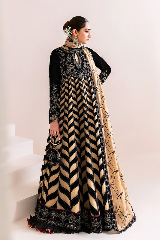 Alizeh | Makhmal Luxury Velvet Edit | Noor Jahan by Alizeh - Designer Dress  - Type : Ladies Clothes - Available at Saira Sultan - 100% Original 