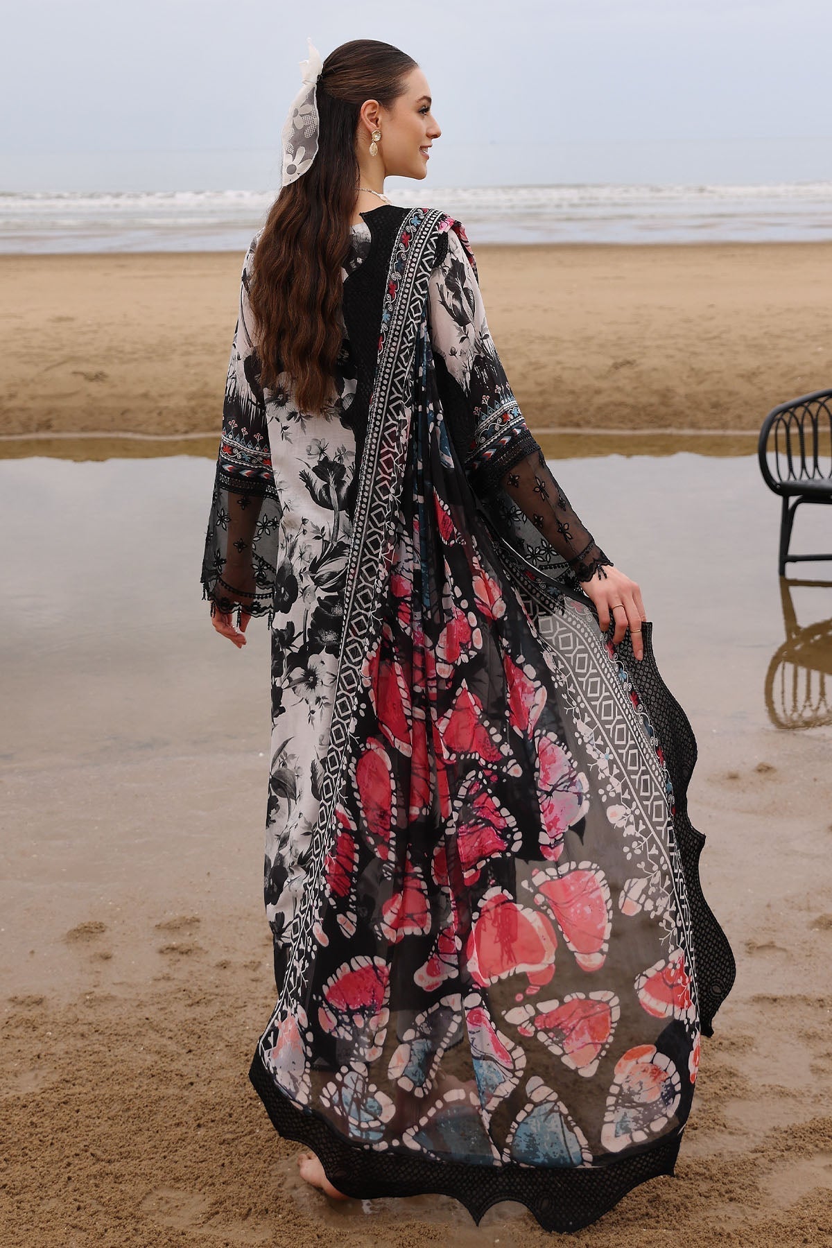 Nureh | Gardenia Embroidered Lawn 25 | NSG-175 S Black Lawn