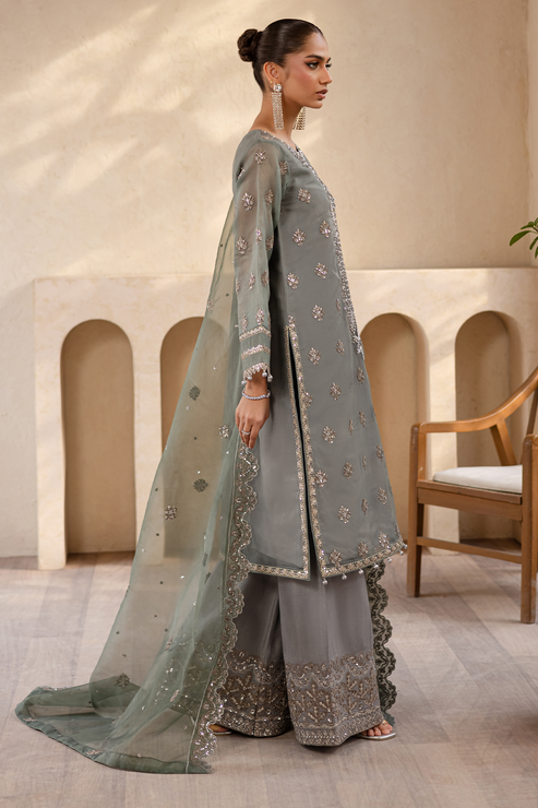 Emaan Adeel | Noore Festive Formals | VELIZA XL Charcoal Gray Organza