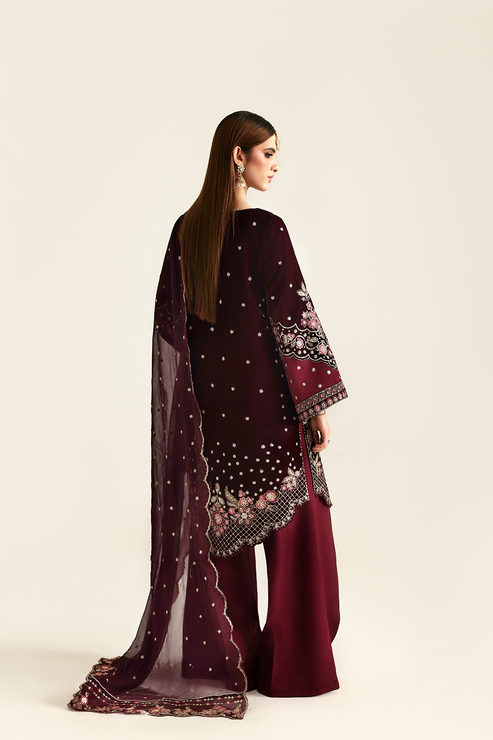 Emaan Adeel | Zarposh Velvet 25 | KANWAL - Pakistani Designer Dress - by Emaan Adeel - Type : Ladies Clothes - 100% Original at Saira Sultan
