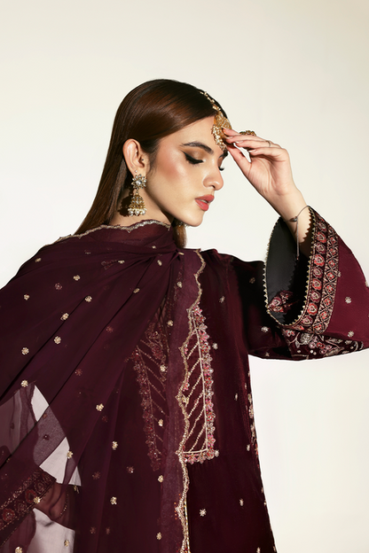 Emaan Adeel | Zarposh Velvet 25 | KANWAL - Pakistani Designer Dress - by Emaan Adeel - Type : Ladies Clothes - 100% Original at Saira Sultan