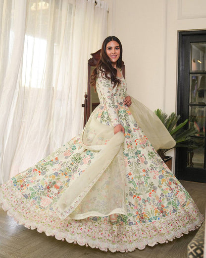 Faiza Saqlain | Lenora Luxury Pret | Floretta - Pakistani Designer Dress - by Faiza Saqlain | Type: Formal - 100% Original at Saira Sultan