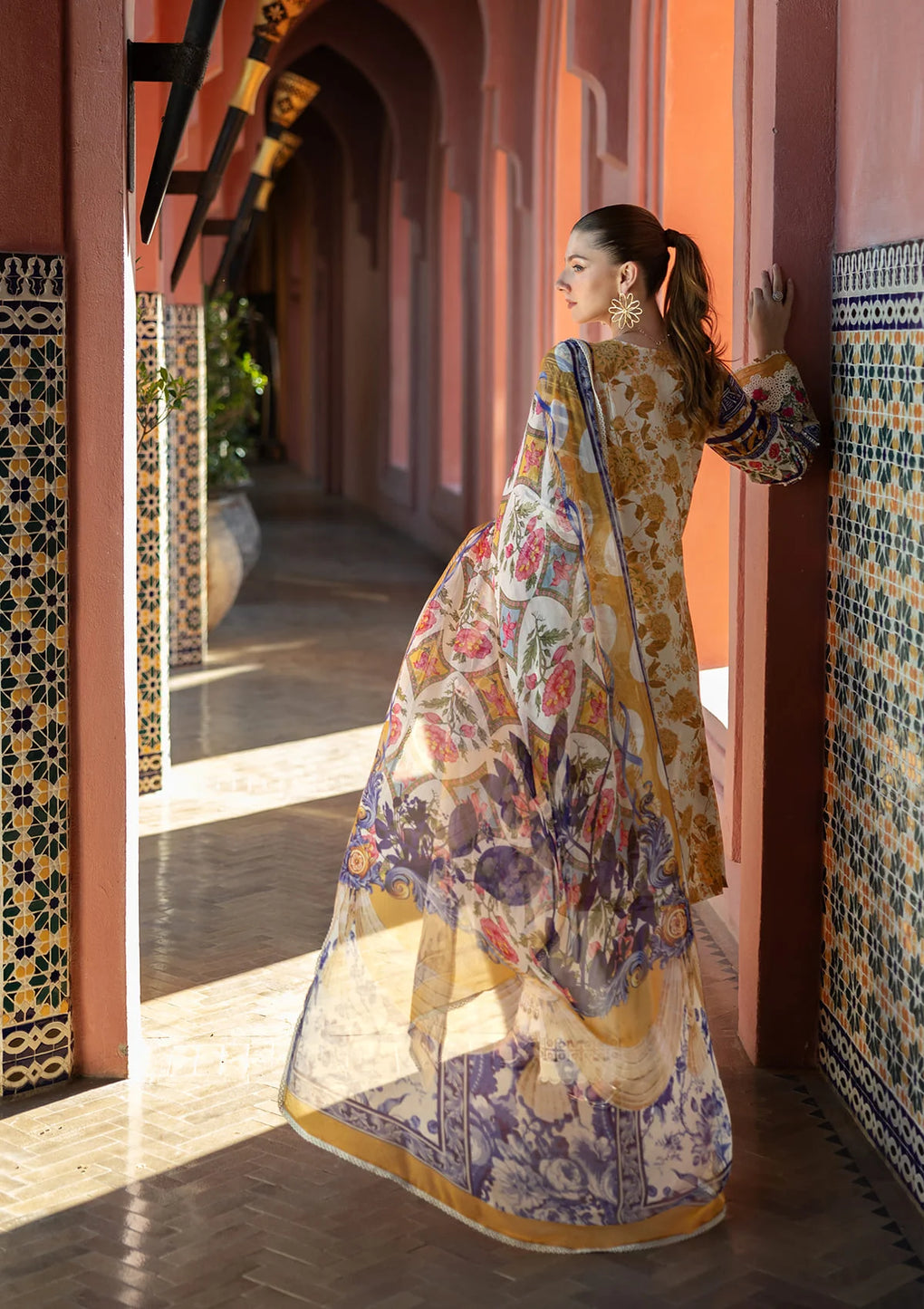 Elaf Premium | Signature 25 | ETS-05A ESTELLE S Ivory Lawn