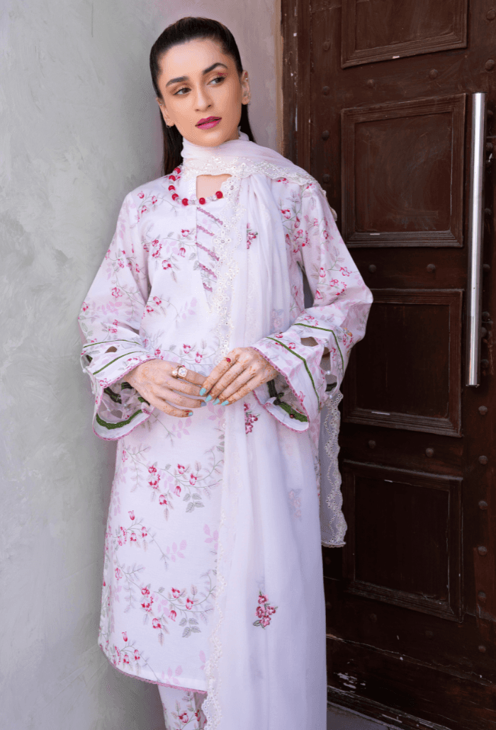 Humdum | Gardenia Lawn 24 | PLG 3 - D08 - Pakistani Designer Dress - by HumDum | Type: Luxury - 100% Original at Saira Sultan