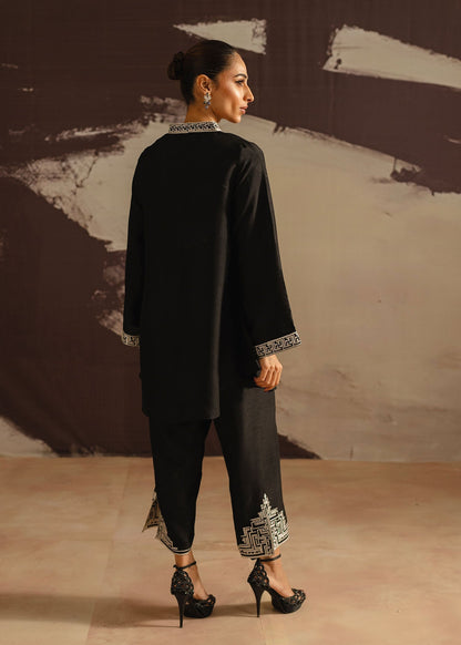 Mahgul | Eye of Cemal | Oriental Noir S Black Korean Raw Silk