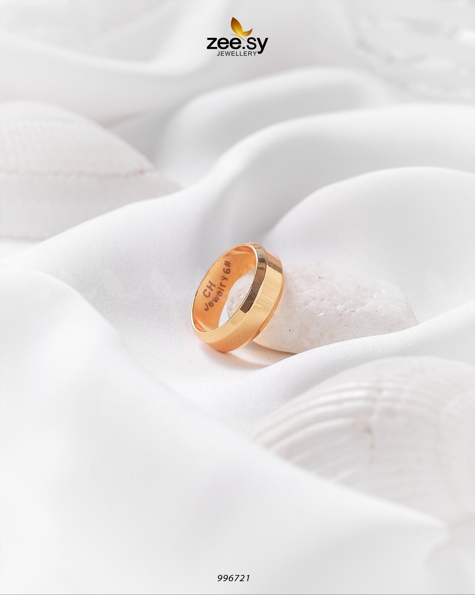 Domsley Ring Gold 18