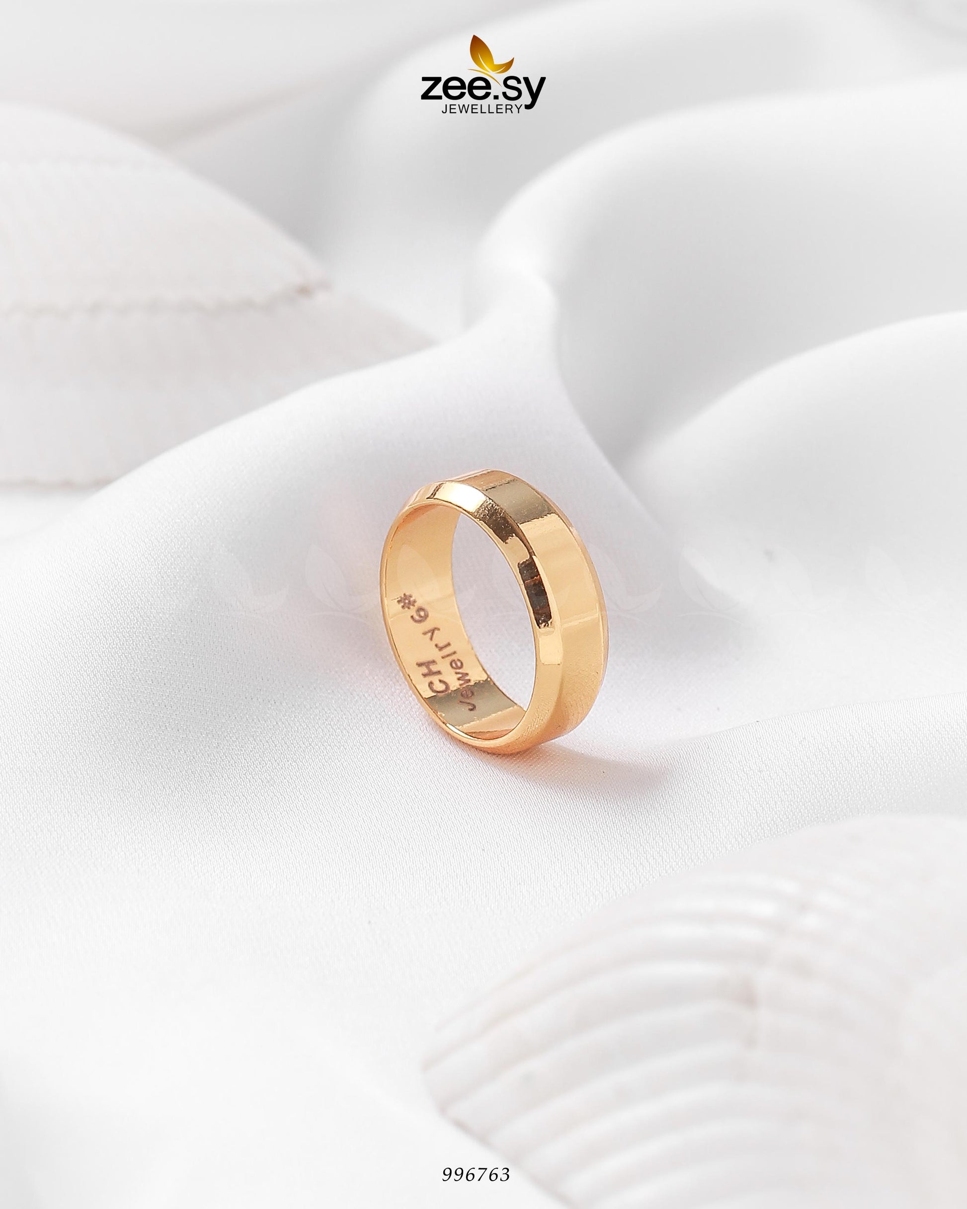 Domsley Ring Gold 16