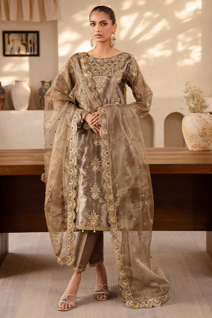 Emaan Adeel | Noore Festive Formals | RAVEEN XS Mauve Zari Mesoury