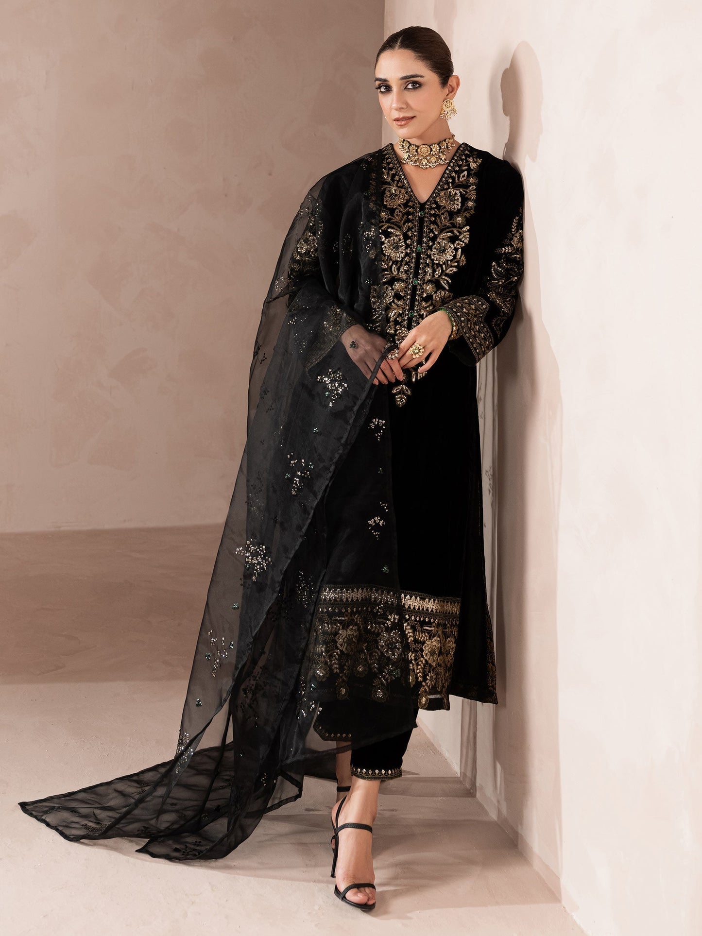Lime Light | Velvet Pret | V-06 XS Black Velvet