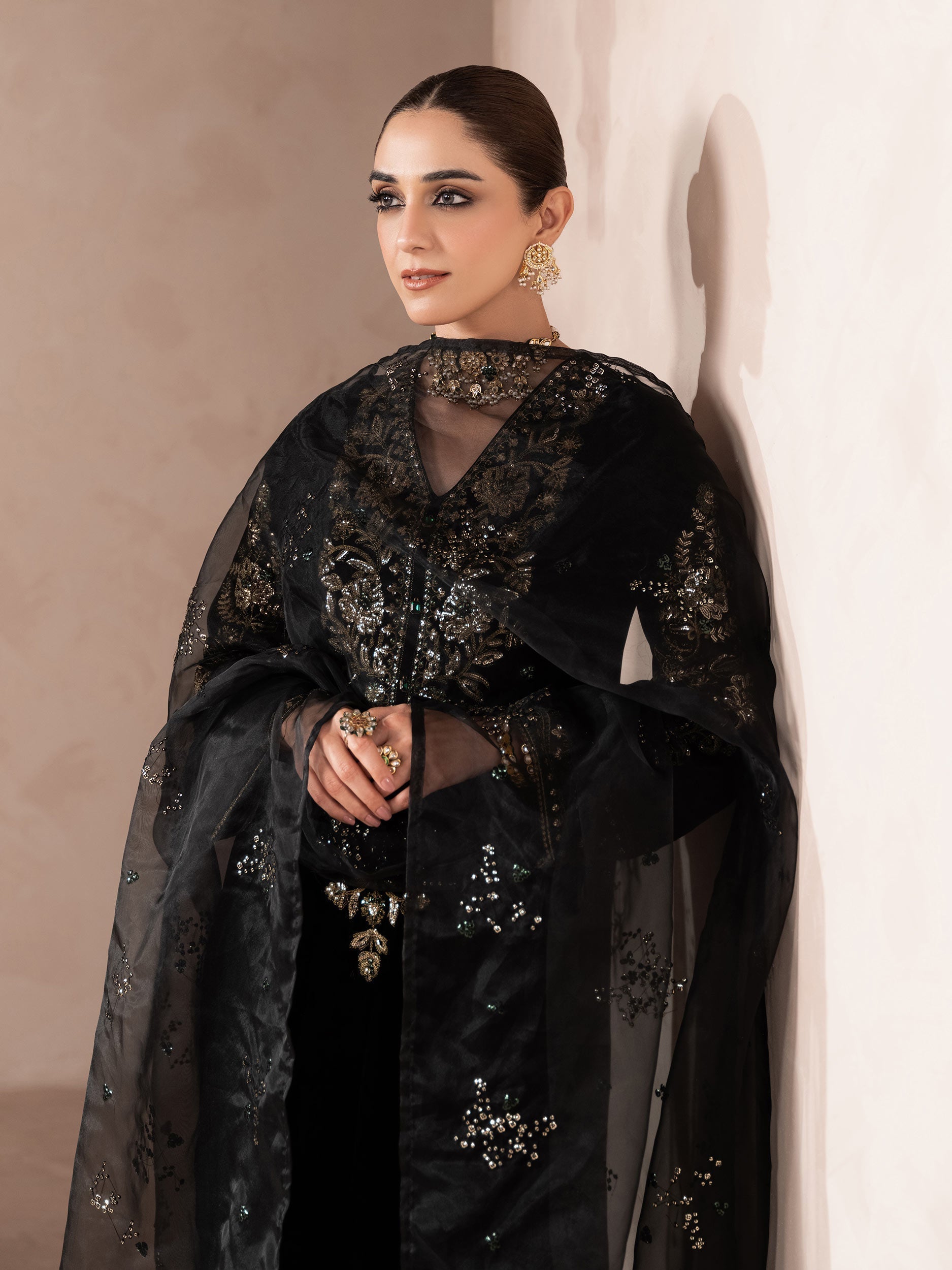 Lime Light | Velvet Pret | V-06 M Black Velvet