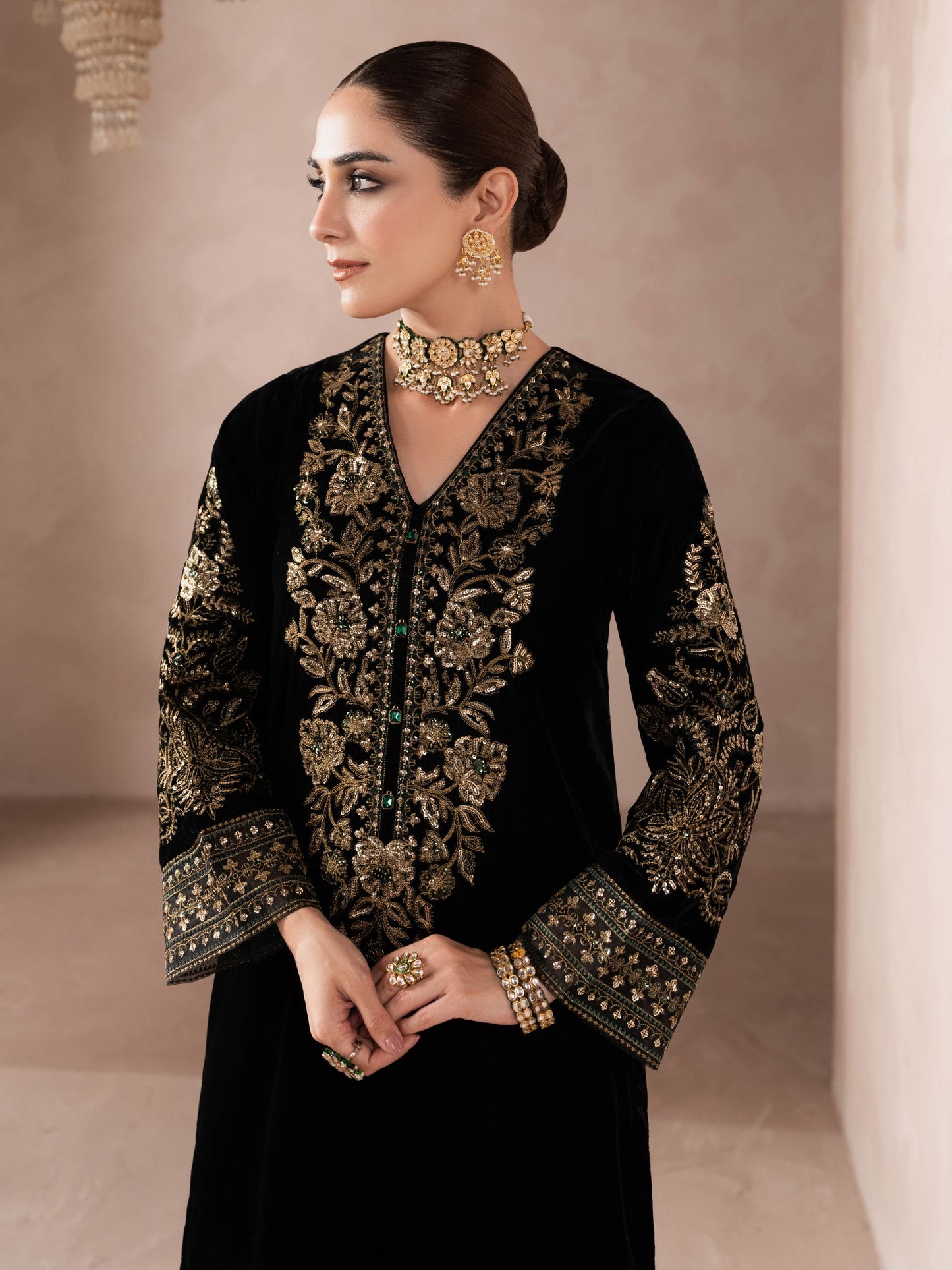 Lime Light | Velvet Pret | V-06 S Black Velvet