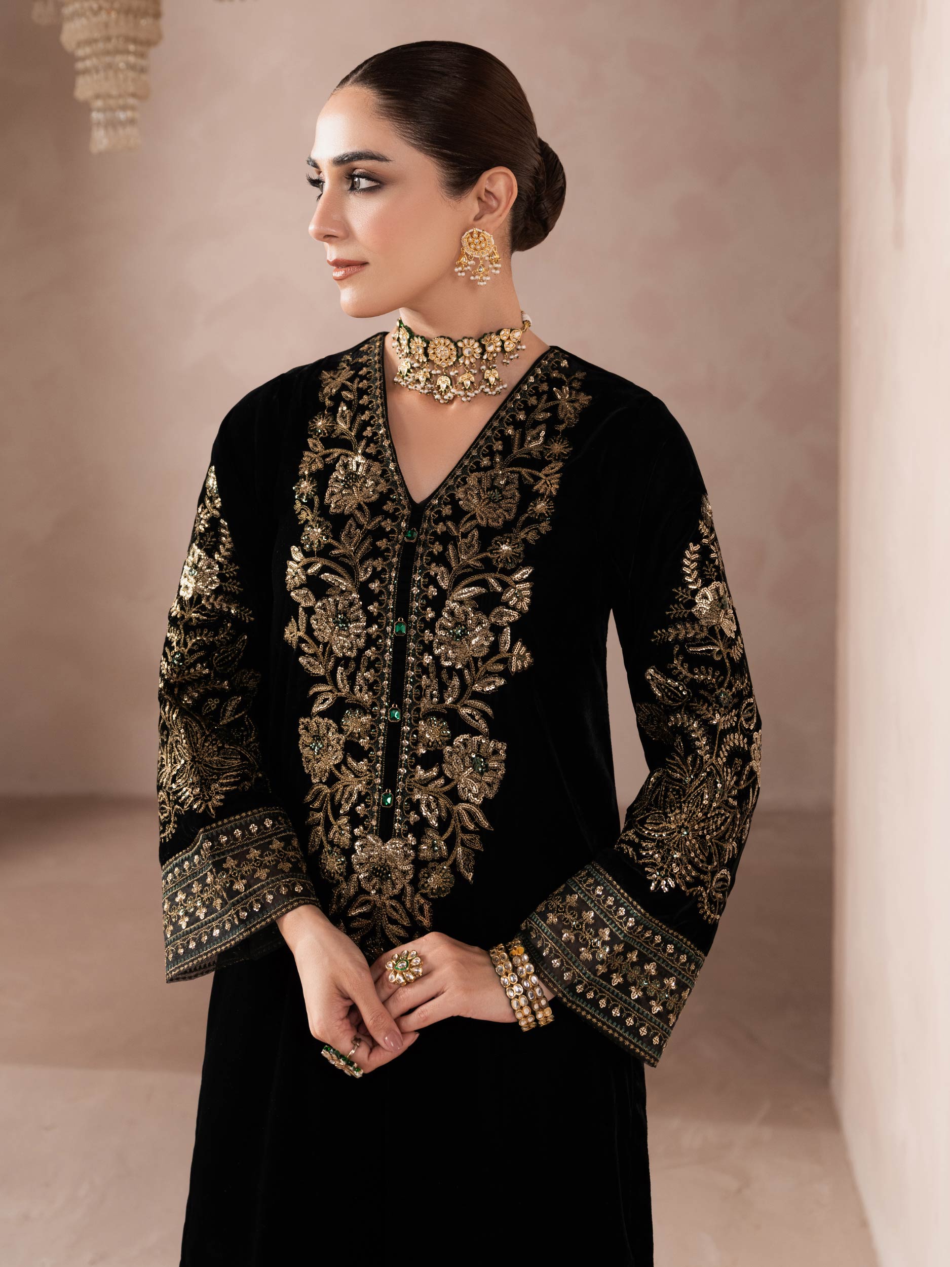Lime Light | Velvet Pret | V-06 S Black Velvet
