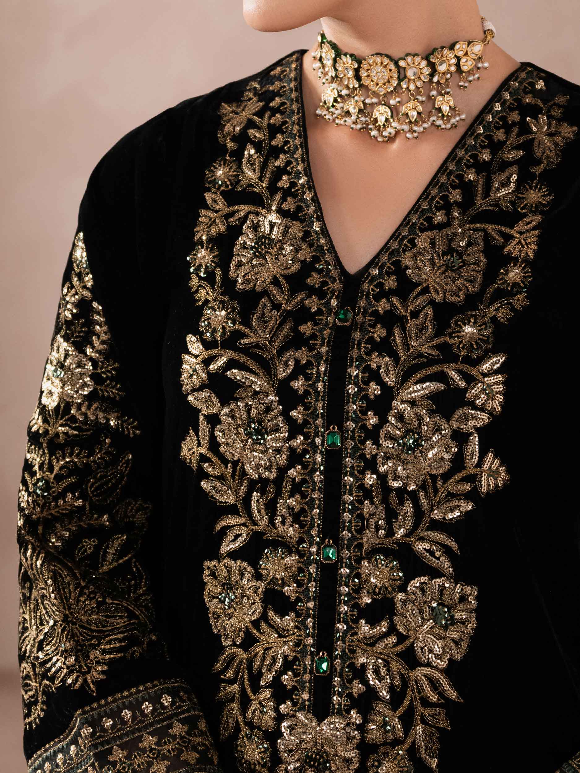 Lime Light | Velvet Pret | V-06 L Black Velvet