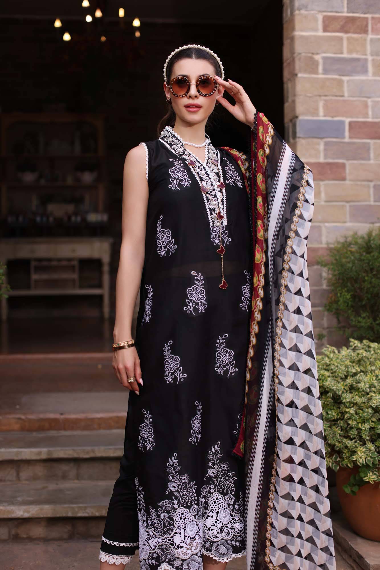 Noor by Saadia Asad | Eid Luxe Printkari 24 | D6 - Pakistani Designer Dress - by Noor by Saadia Asad | Type: Luxury - 100% Original at Saira Sultan