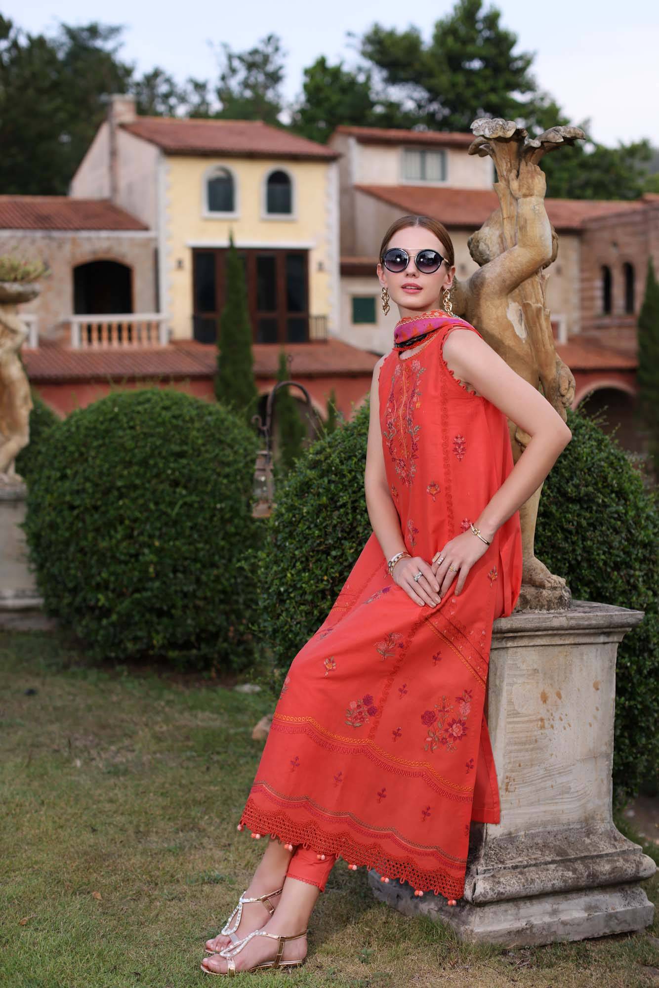 Noor by Saadia Asad | Eid Luxe Printkari 24 | D3 - Pakistani Designer Dress - by Noor by Saadia Asad | Type: Luxury - 100% Original at Saira Sultan