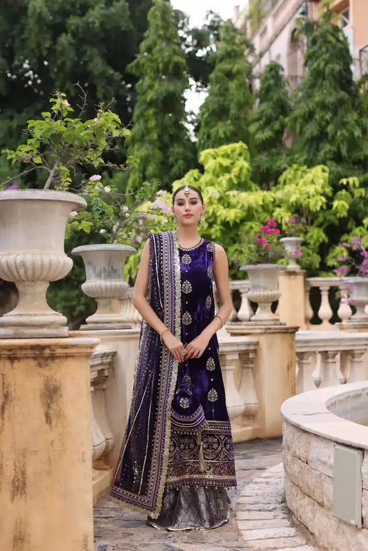 Noor by Saadia Asad | Kaani Wedding Formals 23 | D4 - Pakistani Designer Dress - by Noor by Saadia Asad | Type: Formal - 100% Original at Saira Sultan