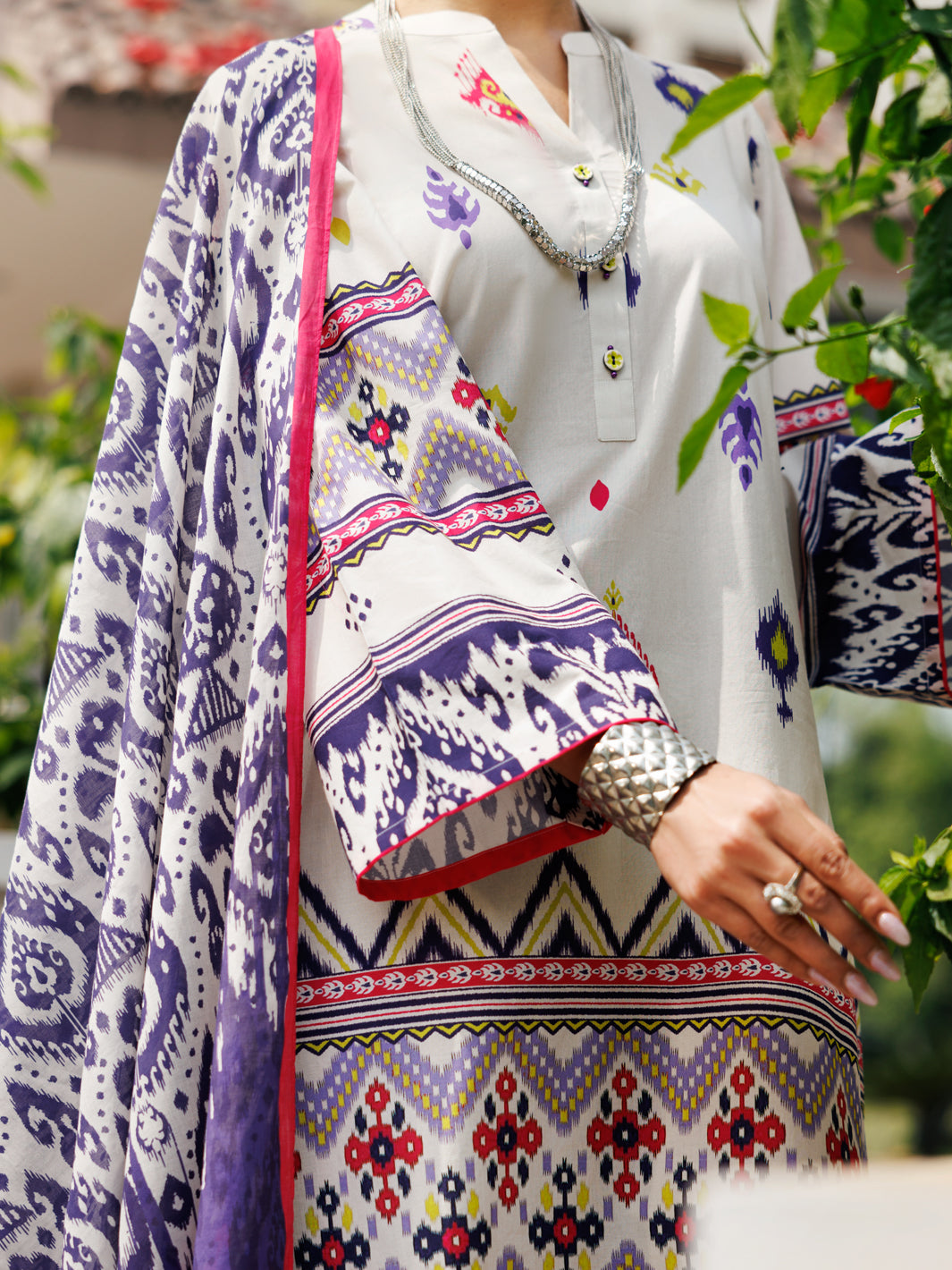 Almirah | Traditional Tale |ALP-3PS-2115 XL Ivory Lawn